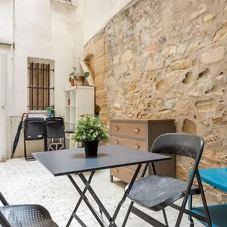 Sweety In Center Of Apartment Paris